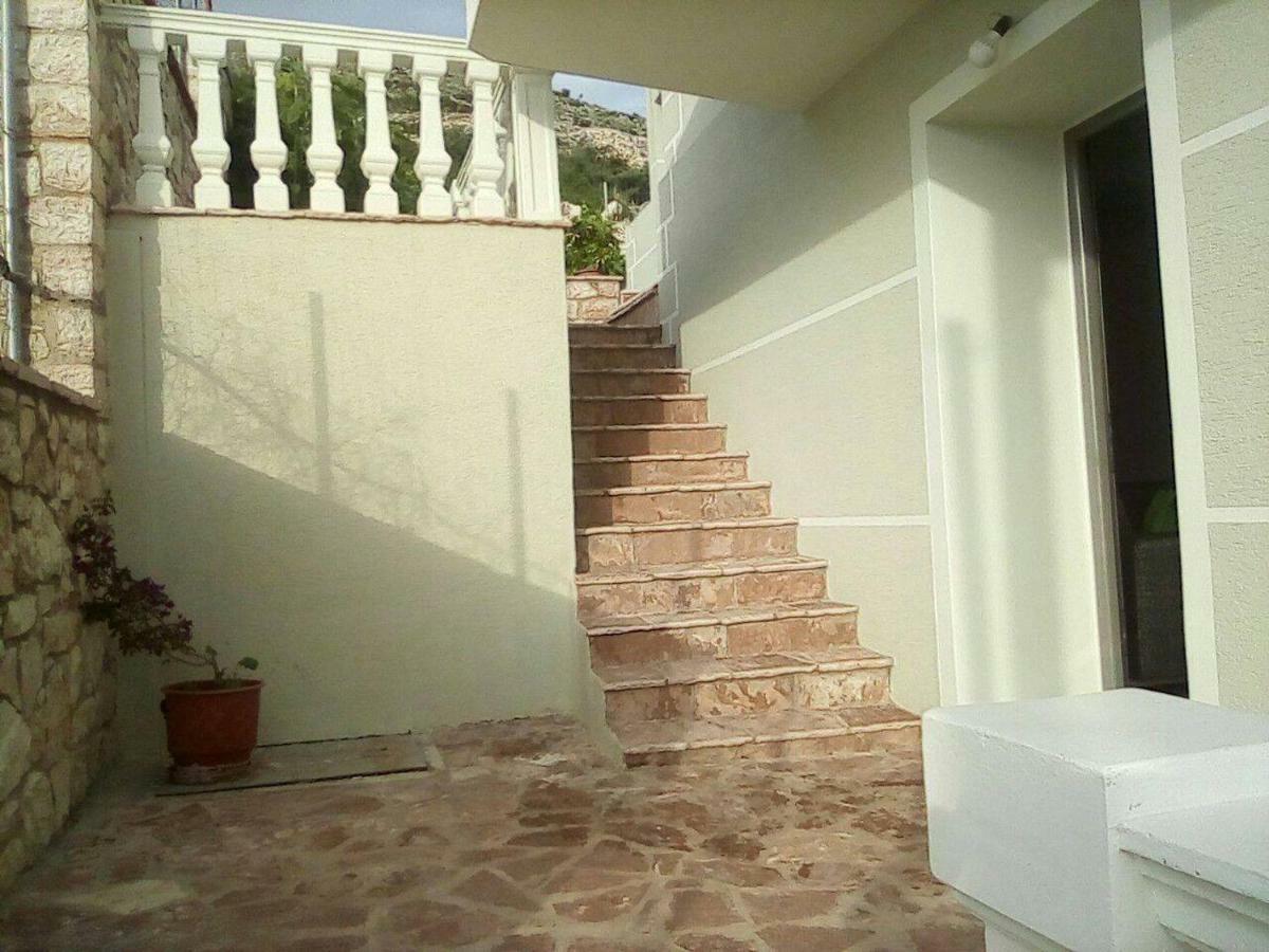 Villa Alimema Sarandë Exterior foto